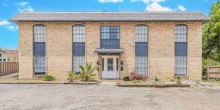 221 E Craig Pl Gallery 1