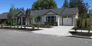 3 Bed / 2 Bath Single Family Home in NE Bend 2856 NE Huettl Lane Gallery 1