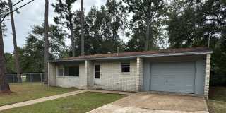 301 Pinewood Gallery 1