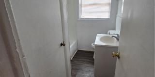 206 Seventh Street Gallery 18