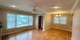 6464 William St – 3 Bed/2 Bath | Hardwood Floors, Attached Garage, Fenced Yard, Pet Friendly Gallery 4