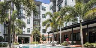 Jade at North Hyde Park Gallery 3