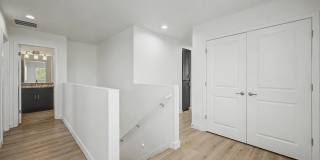 105 W Latona Gallery 39