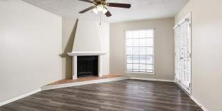 Deer Oaks Gallery 25
