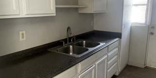 1216 W. Roosevelt Street #2 Gallery 17