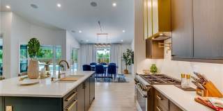 700 Holly Road Gallery 19