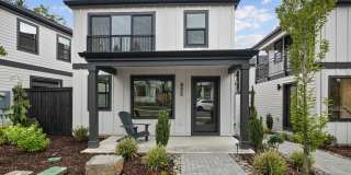 Modern Living in the Heart of Lake Oswego!! Stunning New 3BR 2.5BA Modern Living in the Heart of Lake Oswego!! Stunning New 3BR 2.5BA Gallery 26