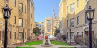 7377 North Damen Ave - J2 Gallery 13