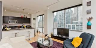 8 W Randolph Gallery 3