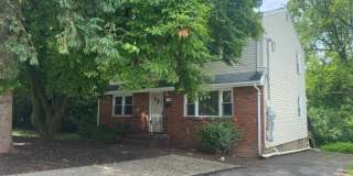 536 Broughton Ave Gallery 1