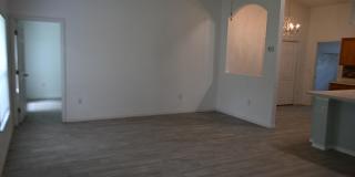 Large 4 bedroom home awaits your arrival! Gallery 13