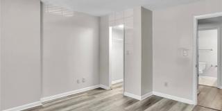6900 Roswell Road Gallery 7