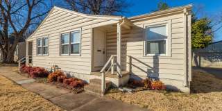 Beautiful Brookside duplex unit - NO PETS Gallery 1