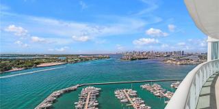 100 South Pointe Drive Gallery 1