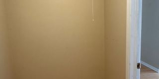 Lovely Lowry Hill 1 Bedroom Condo Gallery 23