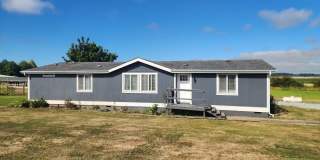 3 Bedroom, 2 Bathroom House on active Farm Gallery 1
