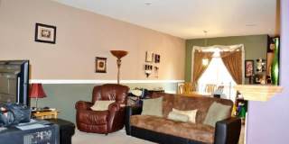 Bright Beaverton Townhome with Spacious Living Areas, Decorative Fireplace & Functional Kitchen Gallery 4