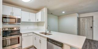 Sailpointe at Lake Norman Apartment Homes Gallery 53