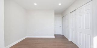 117 South Collins Avenue Gallery 13