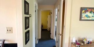 Available Nov 1st / Furnished / 1-Car Garage / 1 Dog on Approval Gallery 9