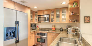 13700 Marina Pointe Dr Gallery 6