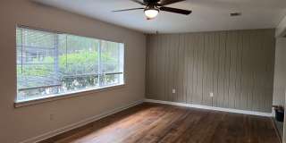 3035 West University Avenue NEW Gallery 7