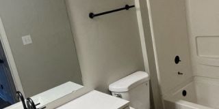 Granville Oaks Gallery 6