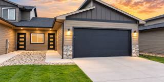 Modern 3-Bedroom Townhome with 2-Stall Garage in West Sioux Falls Gallery 1