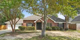 401 GREENCREST Drive Gallery 1