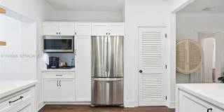 71 NE 46th St Gallery 11