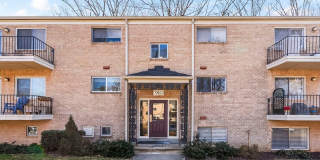 Commuter’s Dream! Large 2BR/2BA Condo Steps from Metro – All Utilities Included! Gallery 1