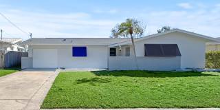 Amazing Indian Rocks Beach Waterfront Rental – Dock, Boat Lift  Garage! 2bed | 2bath Gallery 1