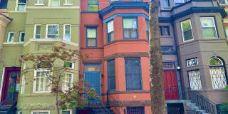 Dupont's Tree Lined Church Street 2 bedroom/1Bath Condo with Deck and Parking! Gallery 1