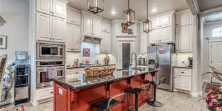 Beautiful home in Kelly Lake Estates + 4 bedrooms + 3 full bathrooms Gallery 10