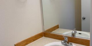 AVAILABLE NOW!! East side - 3 Bdrm, 1.5 Bath Gallery 9