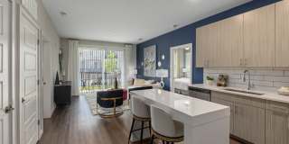 Everly on 401 Gallery 4
