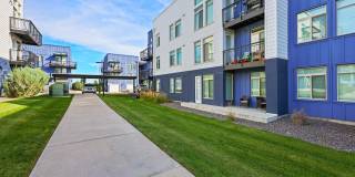 8000 Uptown Gallery 39