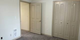 Updated 2 Bedroom, 2 bath Duplex in Springfield Gallery 16