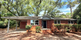 3 Bed/1.5 Bath Home - Backyard Pond Gallery 1