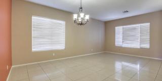 Gorgeous 4 bed 3 bath Single Level Home in Norterra Area Gallery 18