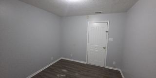 525 N Belmont Avenue Gallery 12