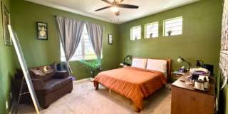 IMMACULATE TOWNHOME WITH 2 CAR ATTACHED GARAGE Gallery 10