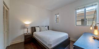 Tastefully furnished 1 bed/1 bath unit in 4-unit boutique building the heart of South Beach! Gallery 6