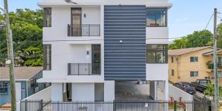 526 SW 2nd St Gallery 1