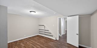 Charming NEWLY REMODELED 4BR Duplex in Aurora Gallery 14