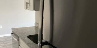 Fully Renovated Modern Apartments Gallery 16
