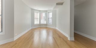 3525 N Wilton Gallery 18