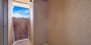 Private 2/2  Unit • Quiet Community • Prime North Phoenix Location Gallery 25