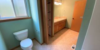 Large 3 Bed Home with Office, Fenced Yard, and Lawn Service! Gallery 33