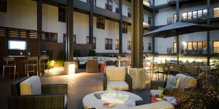 Shadyside Commons Gallery 12